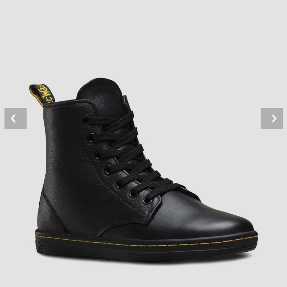 Doc Marten Leyton Leather Boot